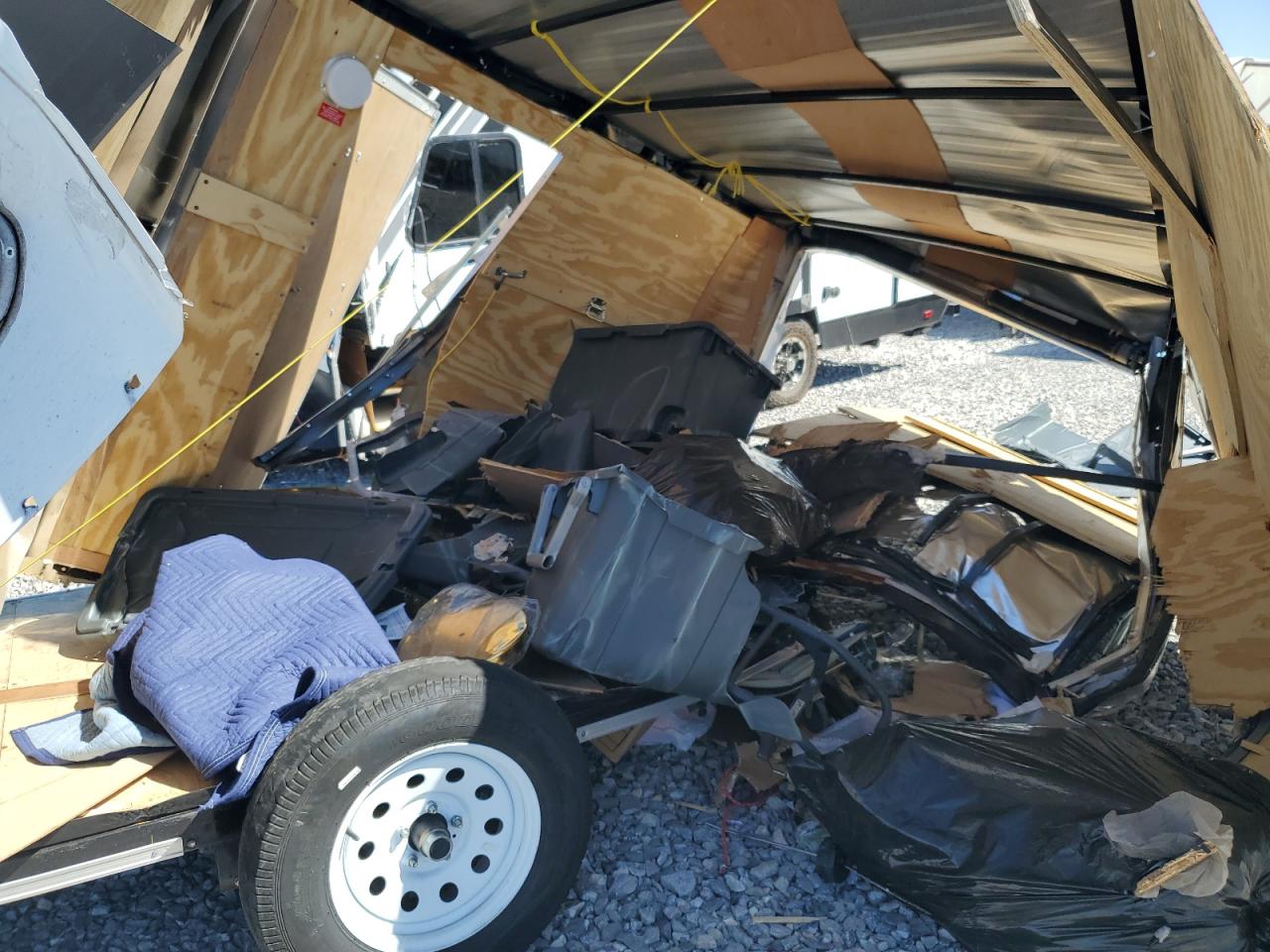 Lot #3304589439 2022 CARRY-ON T/AENAILER