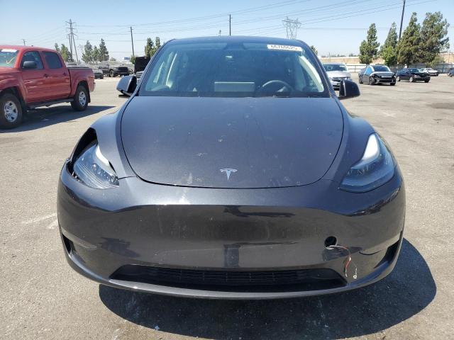 2025 TESLA MODEL Y 7SAYGDED8SF227106