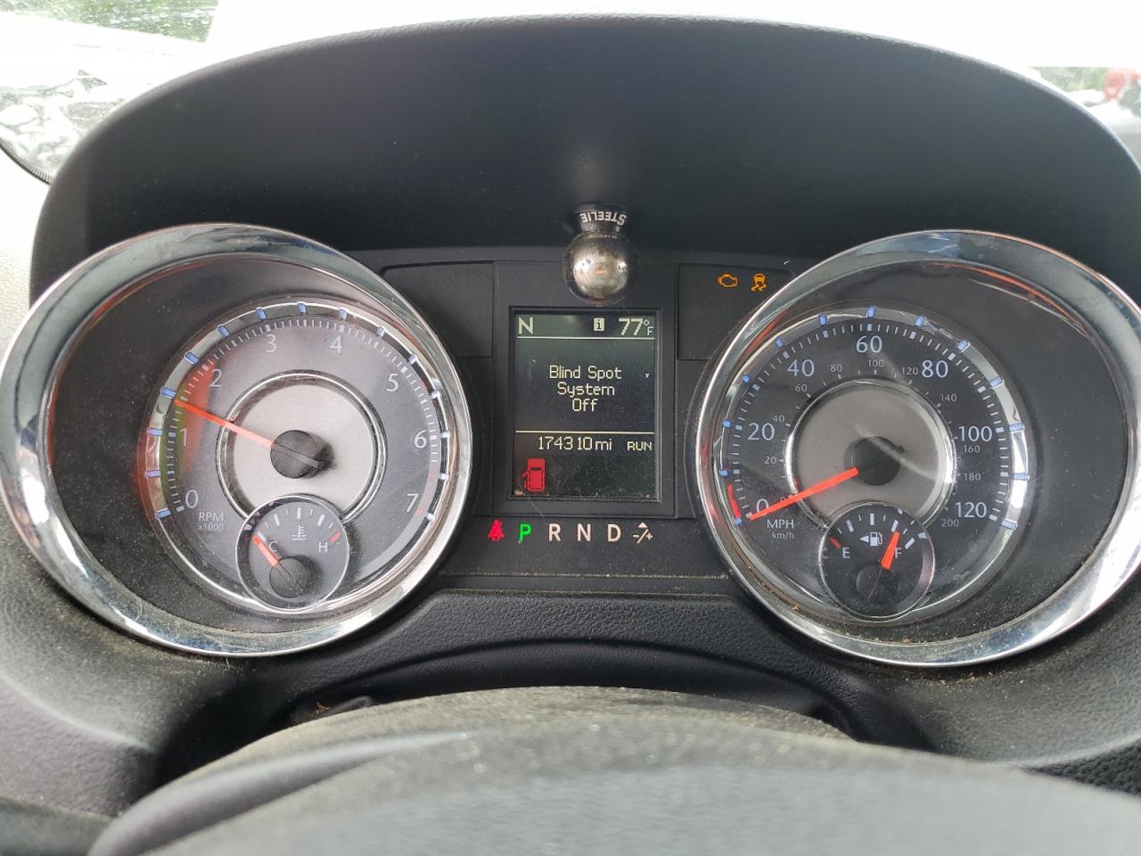 CHRYSLER TOWN & COUNTRY TOURING L