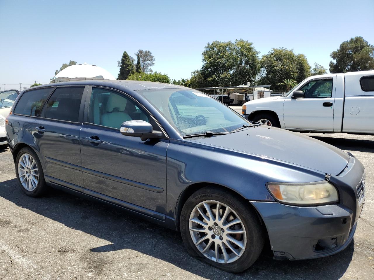 VOLVO V50 T5