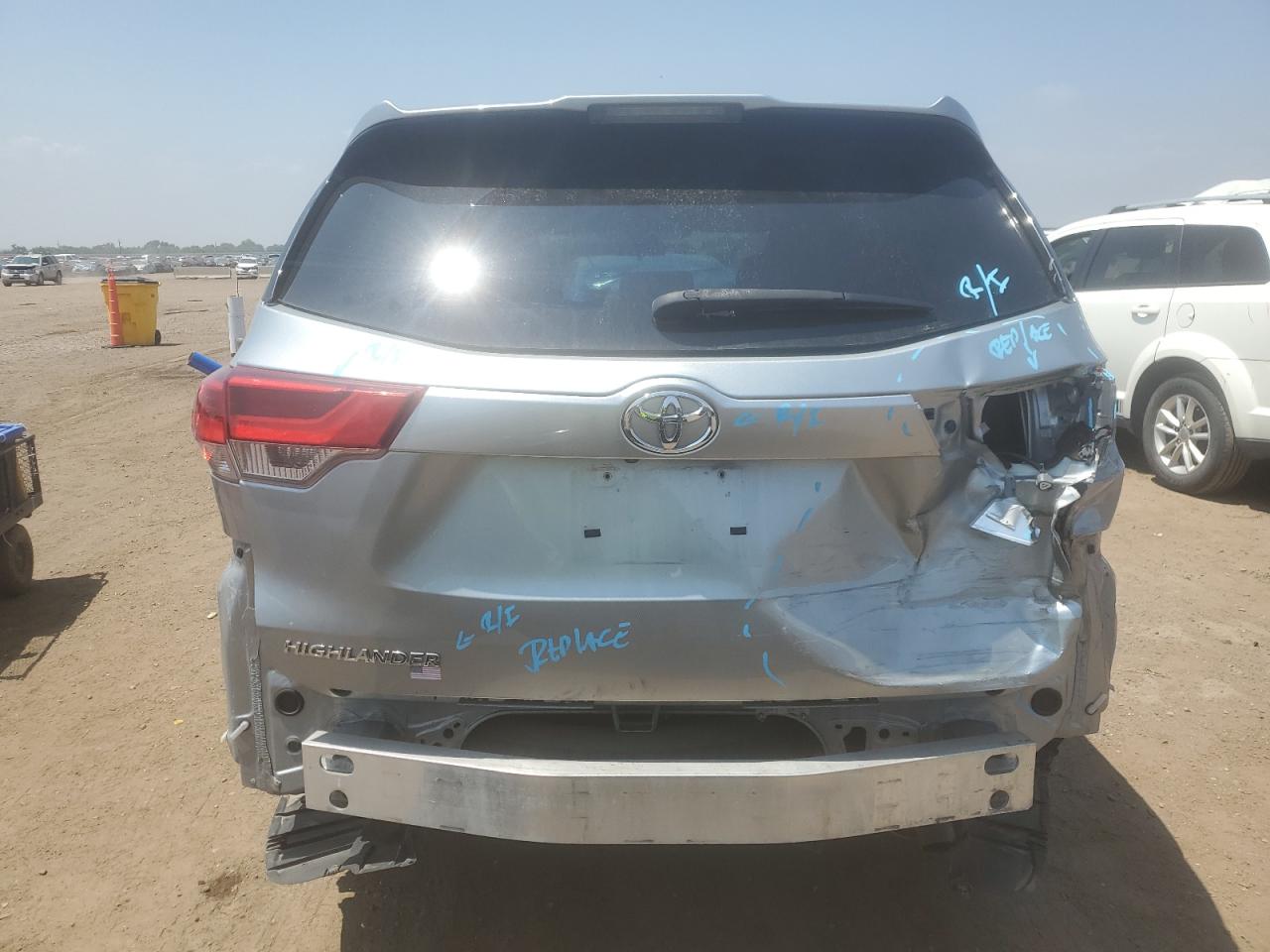 TOYOTA HIGHLANDER LE