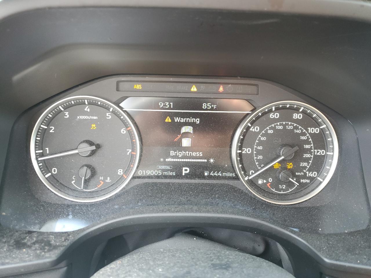 MITSUBISHI OUTLANDER SE