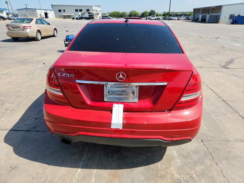 2014 MERCEDES-BENZ C 250 - WDDGF4HB4ER318383