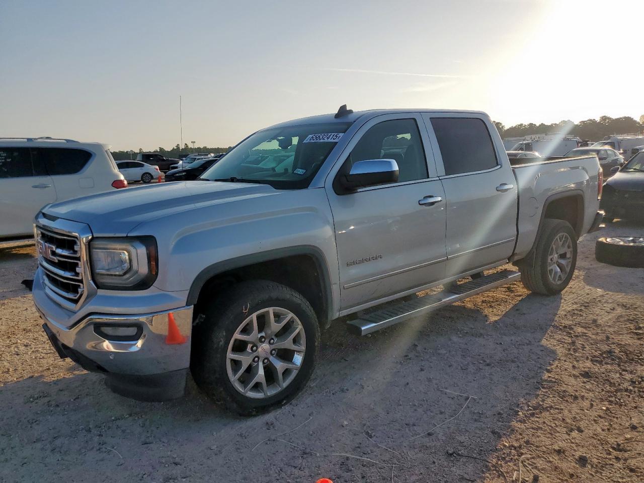 GMC SIERRA C1500 SLT