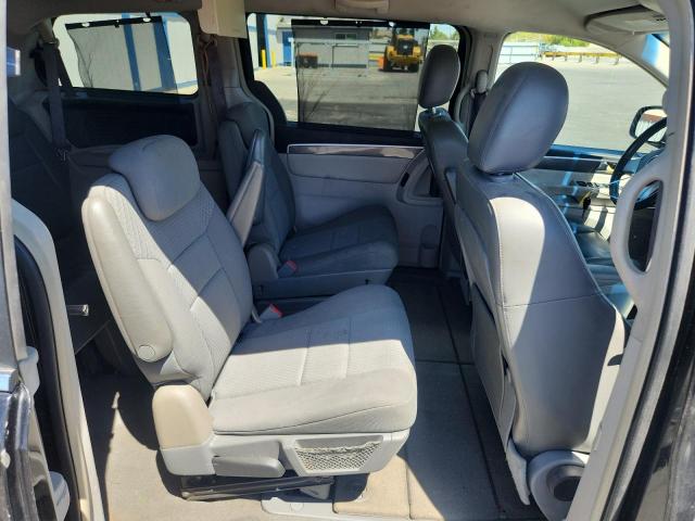 2010 VOLKSWAGEN ROUTAN SE - 2V4RW3D10AR199378