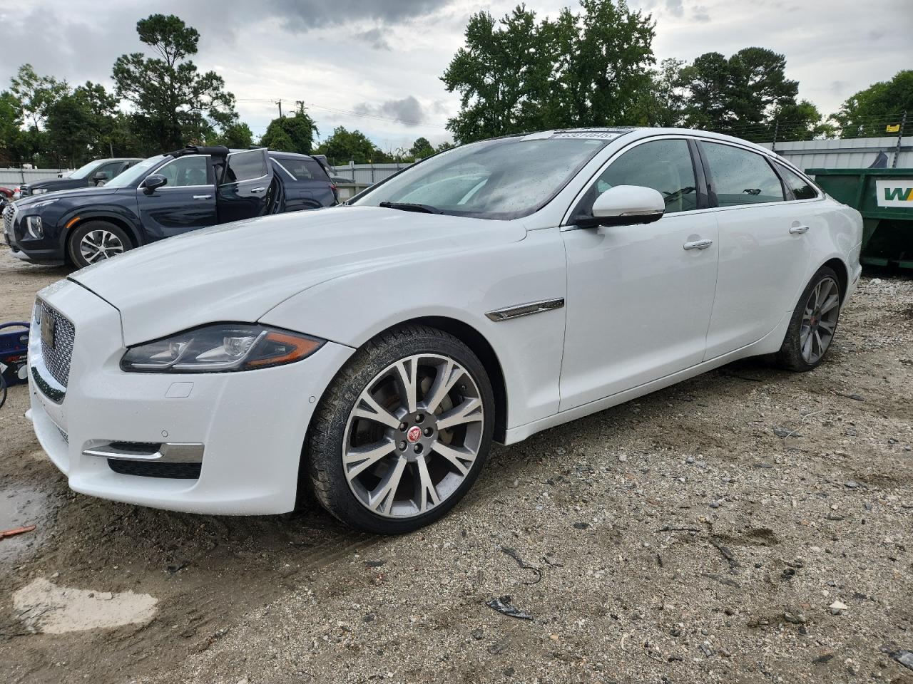JAGUAR XJ PORTFOLIO