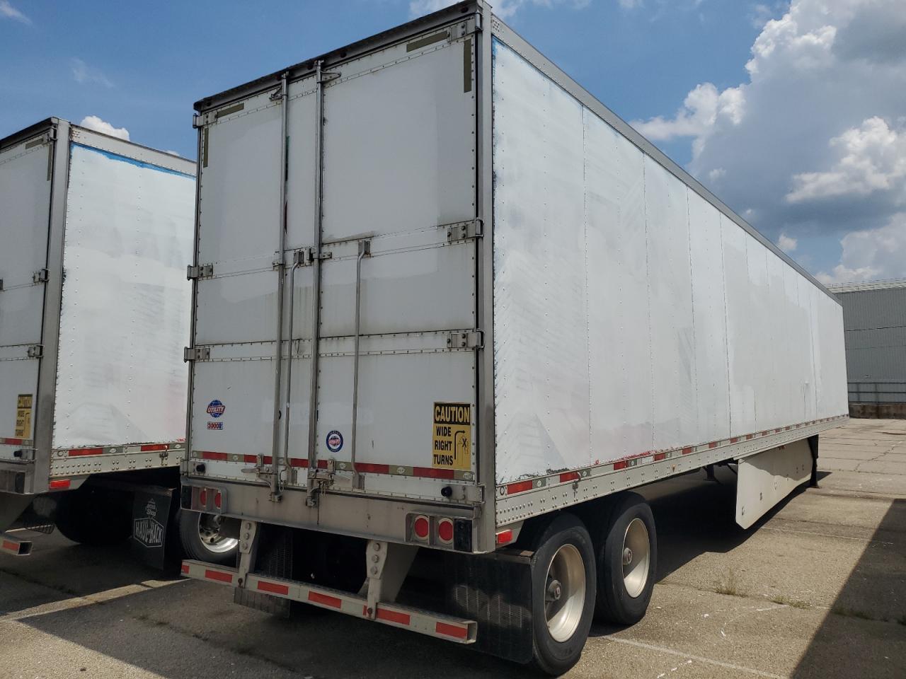 Lot #3205382938 2012 UTILITY VS2RA