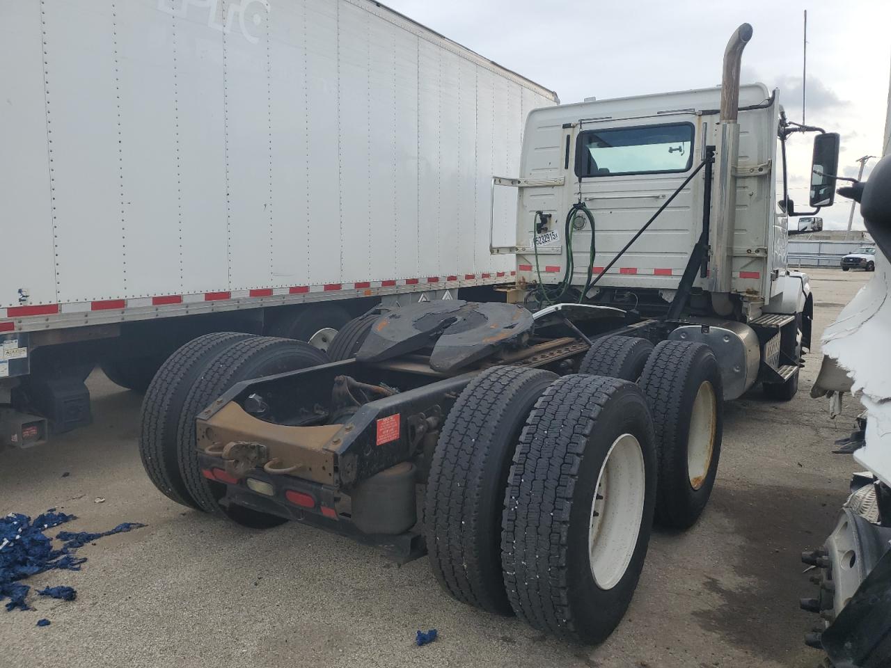 Lot #3296897894 2015 VOLVO VNL