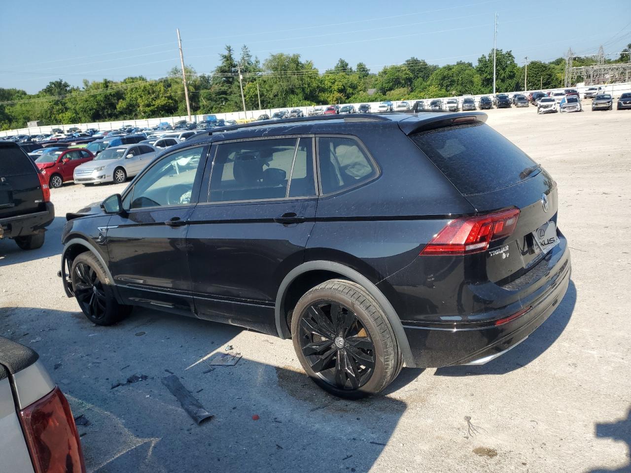 VOLKSWAGEN TIGUAN SE