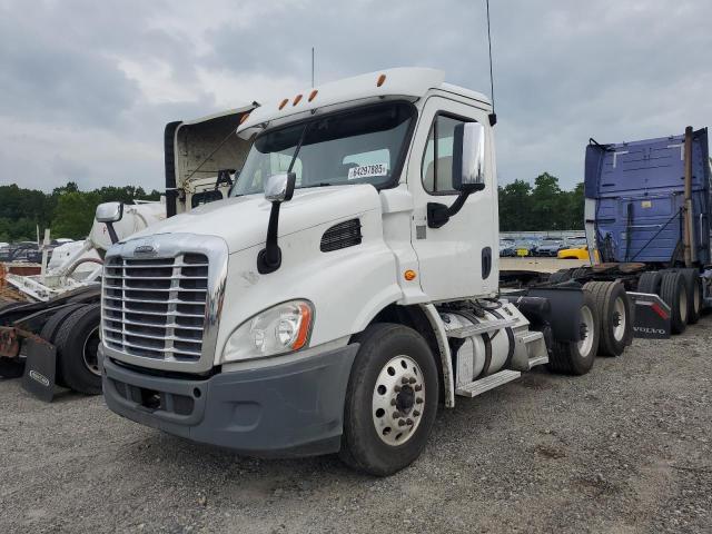 FREIGHTLINER CASCADIA 1 2018 white  diesel 3AKJGBDV3JSKA7542 photo #3