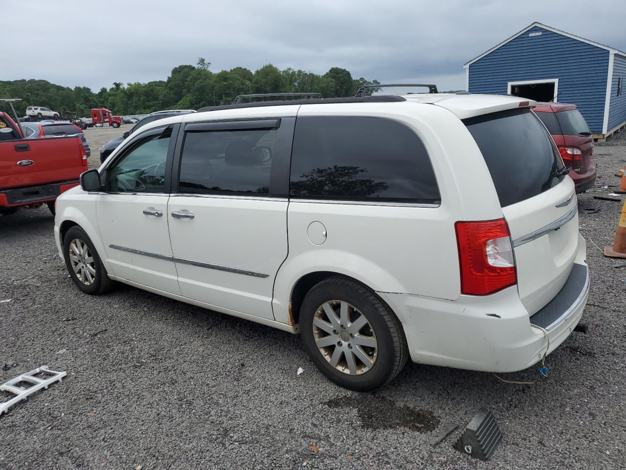 CHRYSLER TOWN & COUNTRY TOURING L