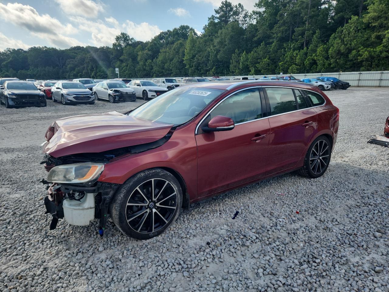 VOLVO V60 T5 PLATINUM