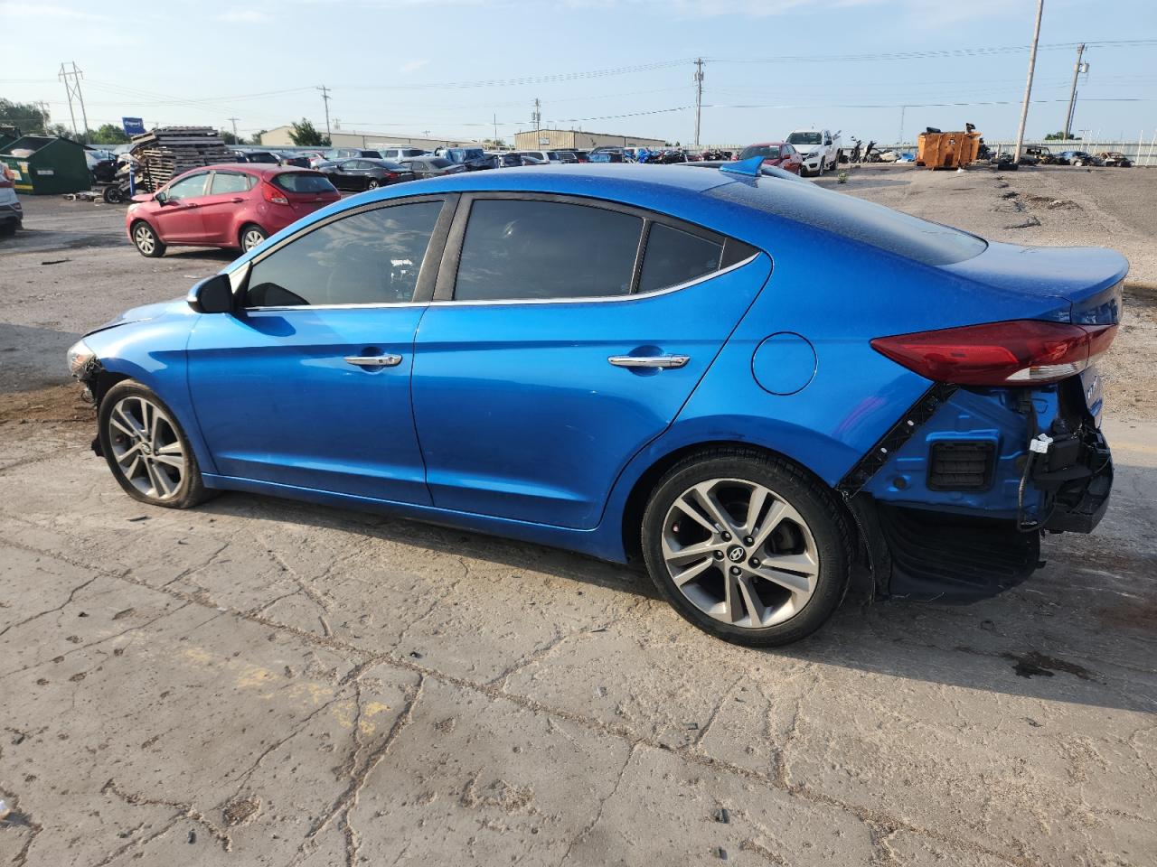 HYUNDAI ELANTRA SE