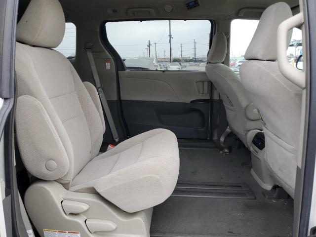 2019 TOYOTA SIENNA LE 5TDKZ3DC2KS004815