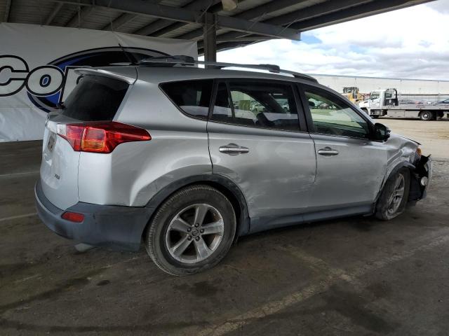 2015 TOYOTA RAV4 XLE - JTMWFREV3FJ052999