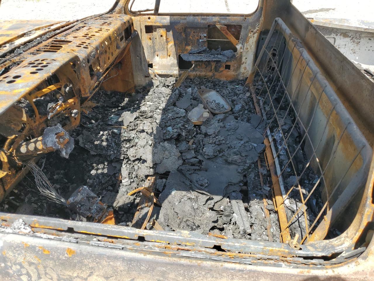 Lot #3206536848 1987 CHEVROLET V10