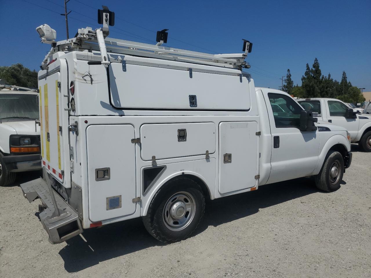 FORD F-350 SUPER DUTY