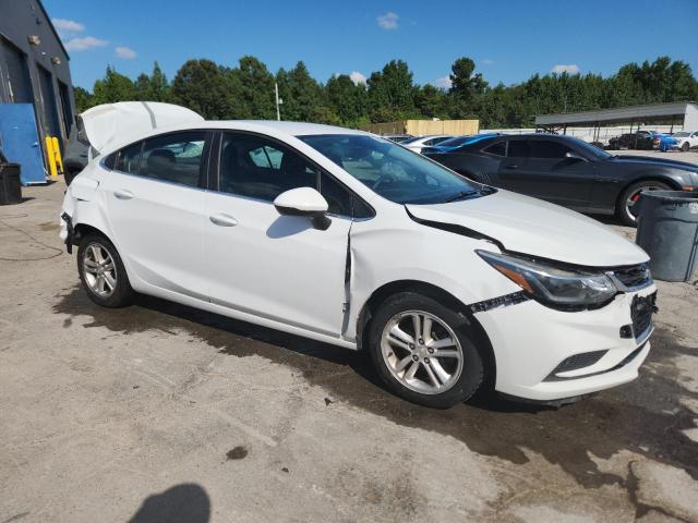 2018 CHEVROLET CRUZE LT - 1G1BE5SM2J7175083