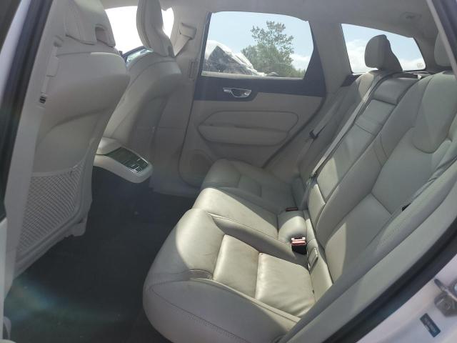 2022 VOLVO XC60 B5 IN - YV4L12RL2N1905941