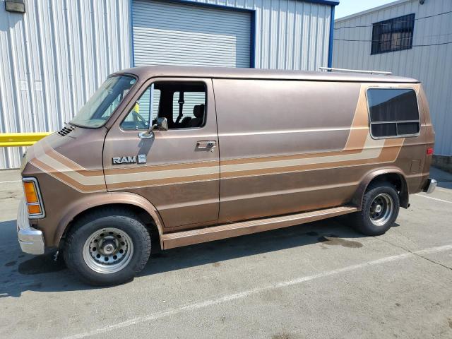 DODGE RAM VAN B2