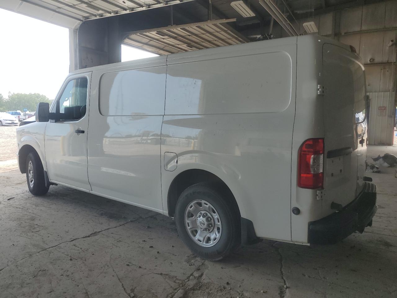 NISSAN NV2500 2500 S