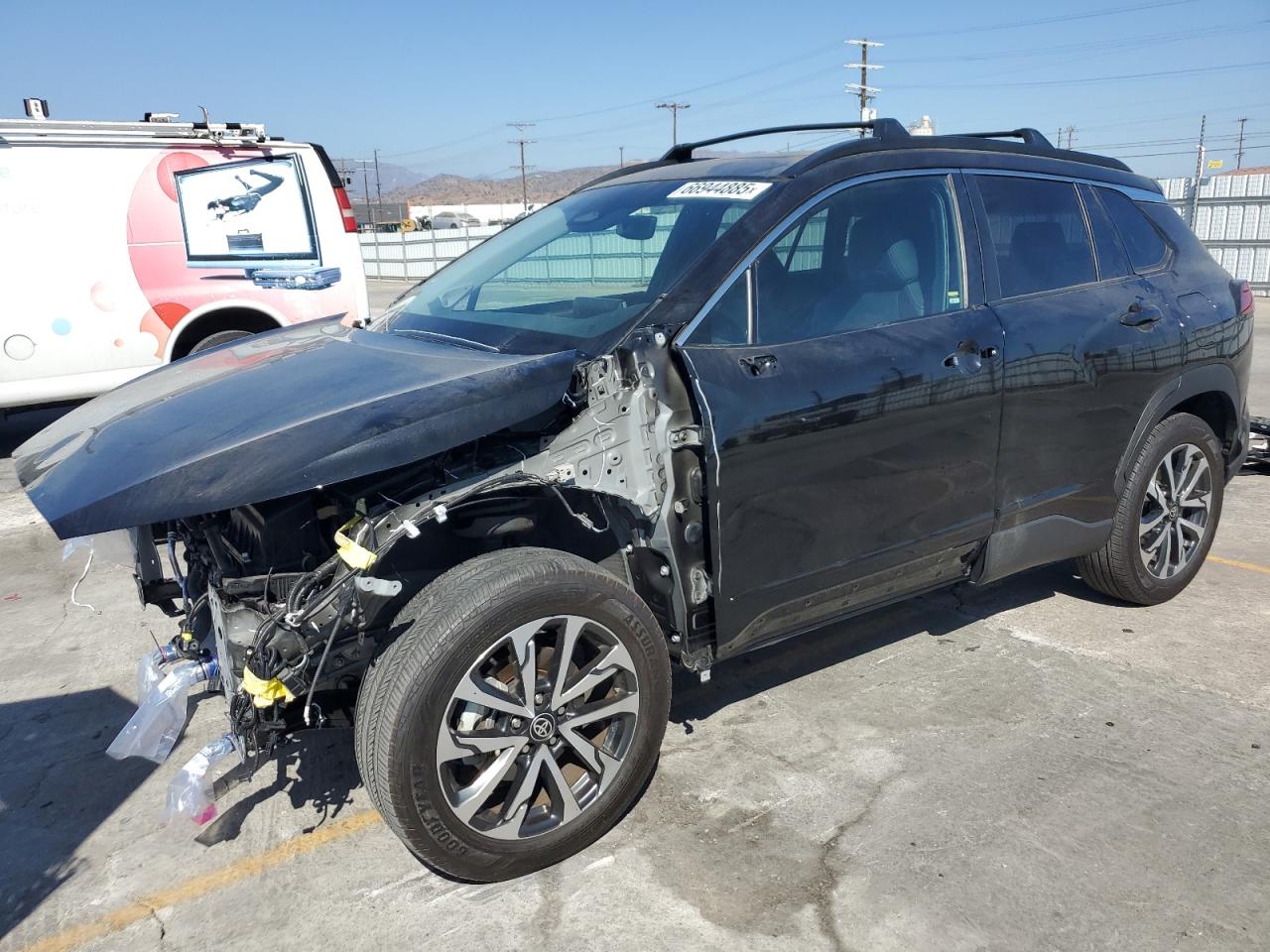 TOYOTA COROLLA CROSS XLE