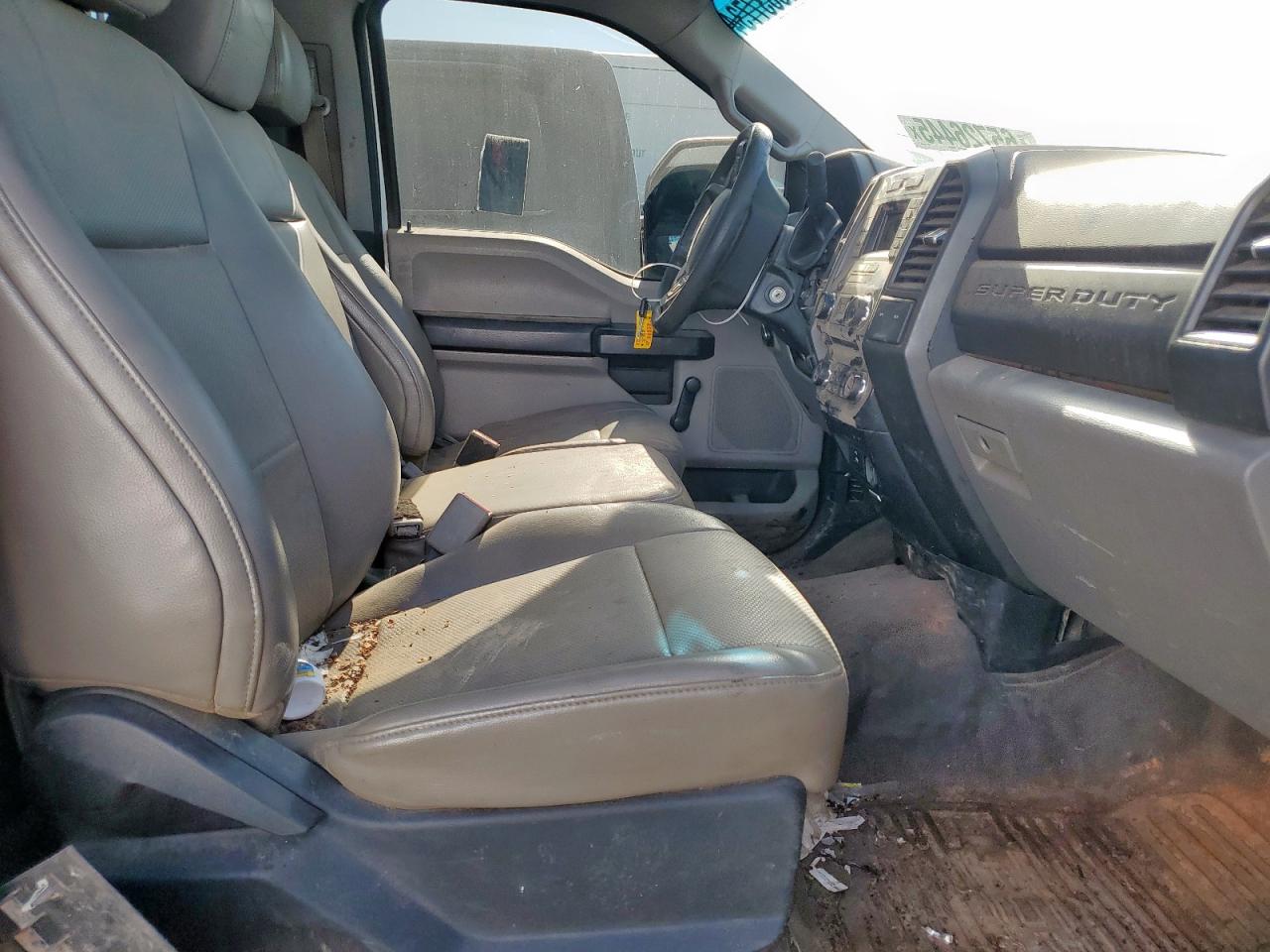 FORD F-550 SUPER DUTY