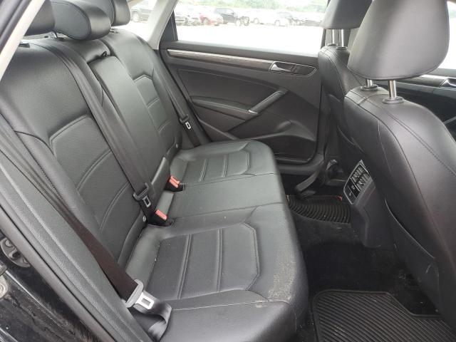2017 VOLKSWAGEN PASSAT SE 1VWBT7A31HC025997