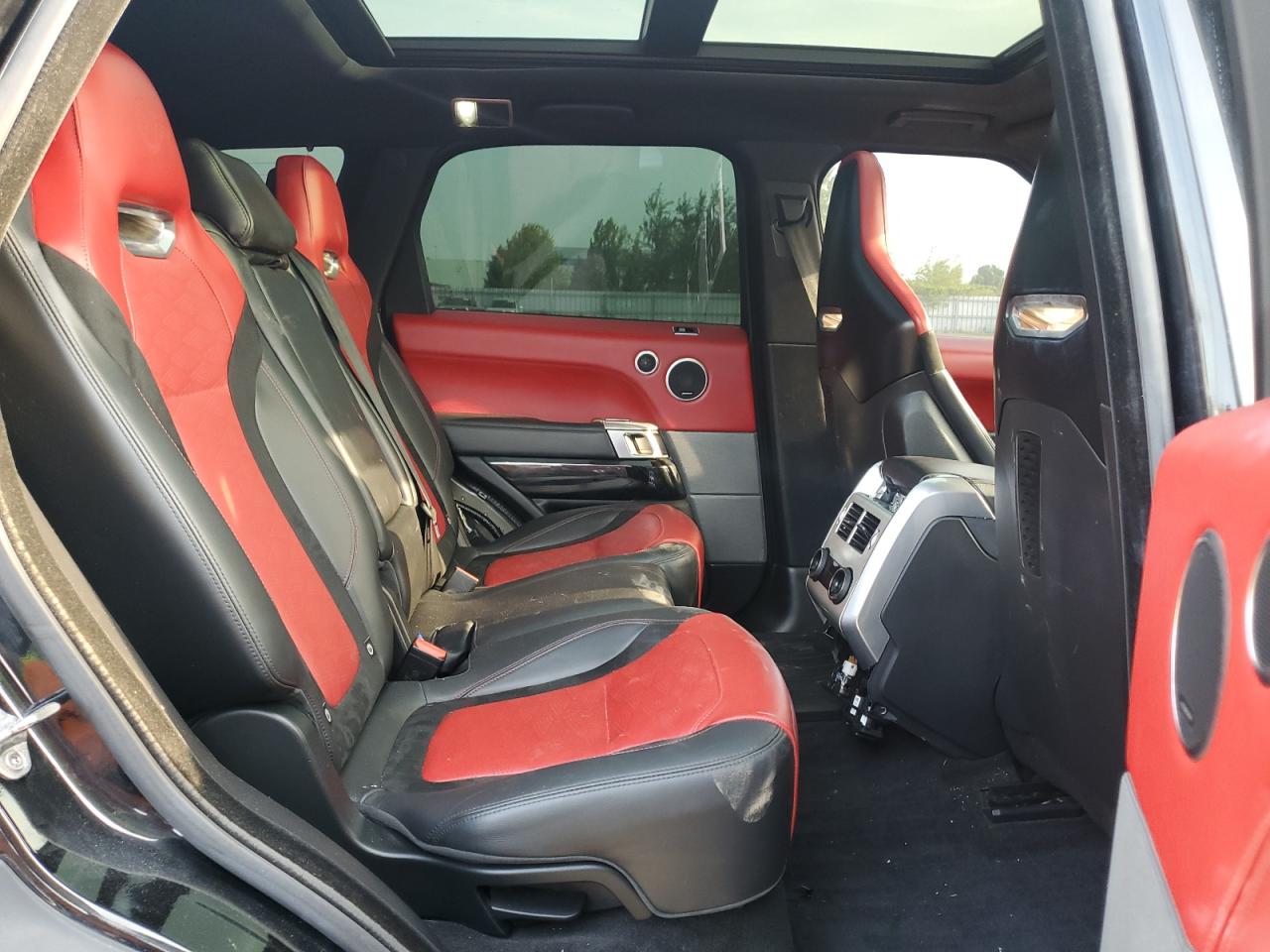 LAND ROVER RANGE ROVER SVR