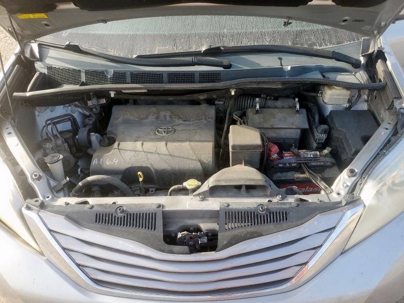 2015 TOYOTA SIENNA XLE 5TDYK3DC2FS664759