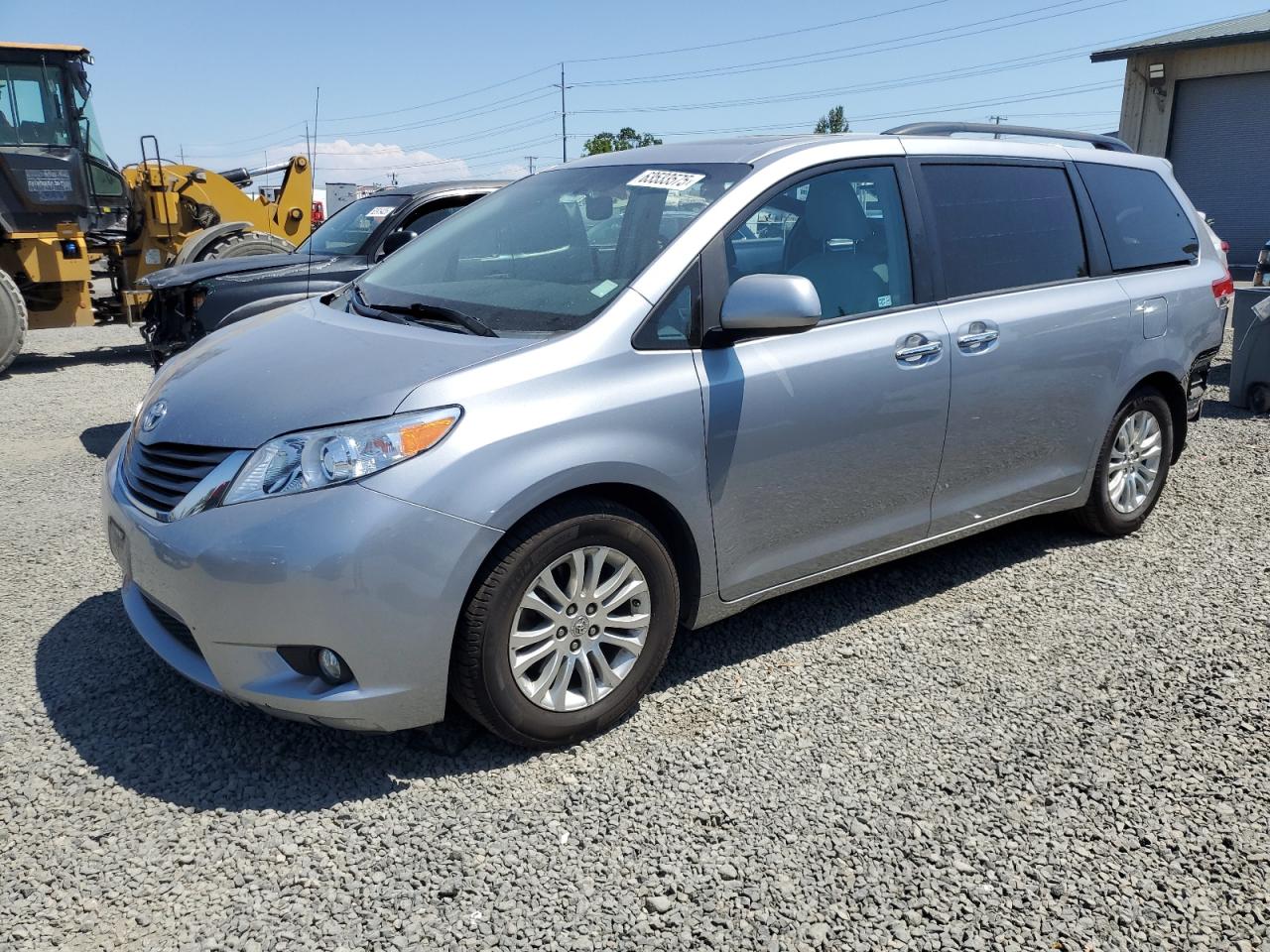 TOYOTA SIENNA XLE