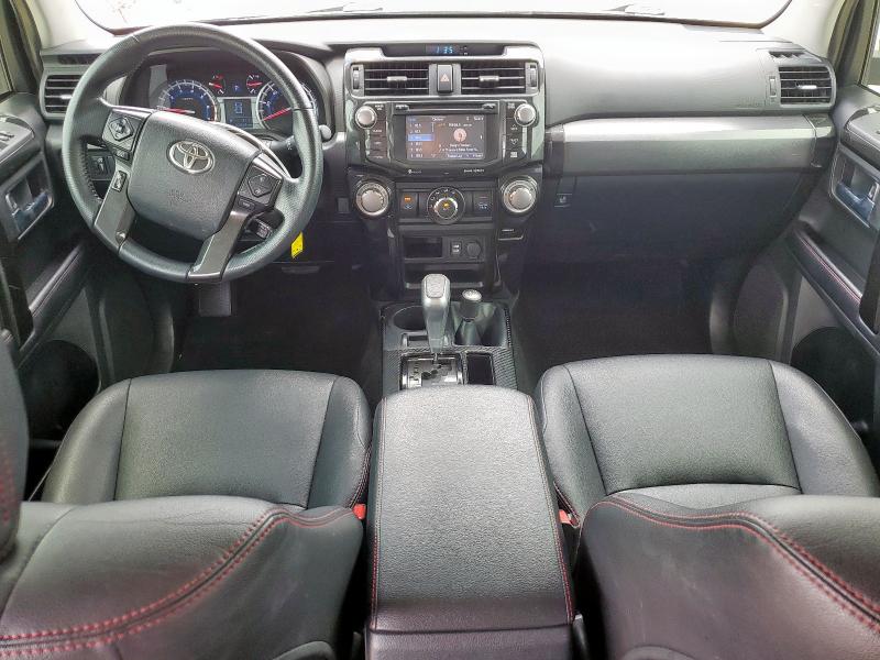 2018 TOYOTA 4RUNNER SR JTEBU5JR9J5589640
