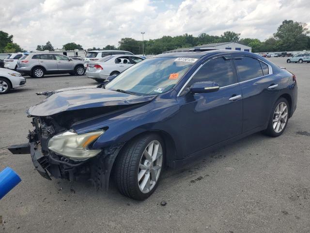 NISSAN MAXIMA