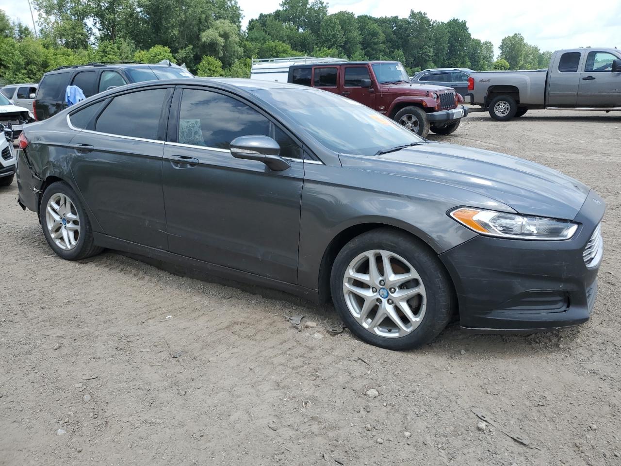 FORD FUSION SE