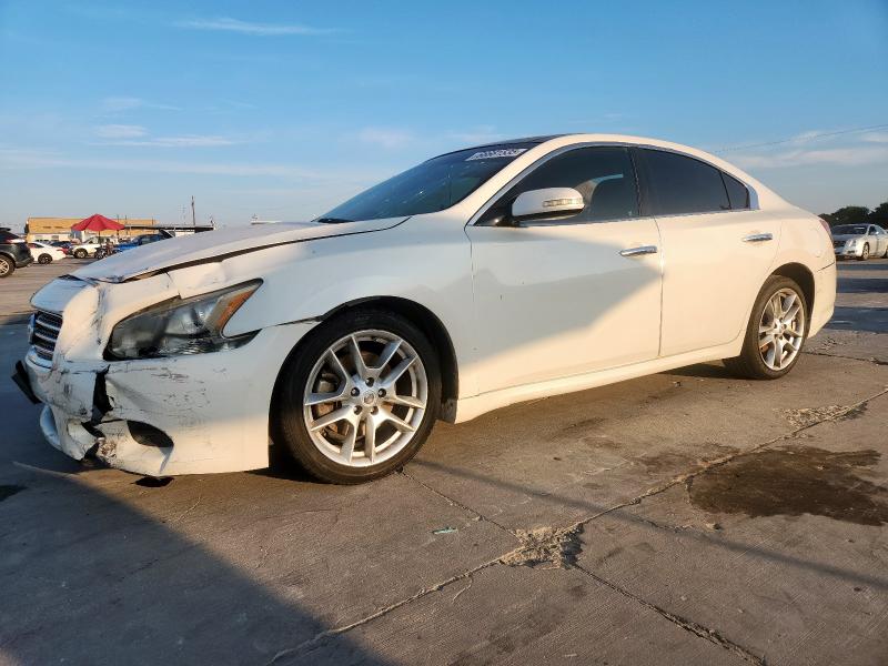 NISSAN MAXIMA S