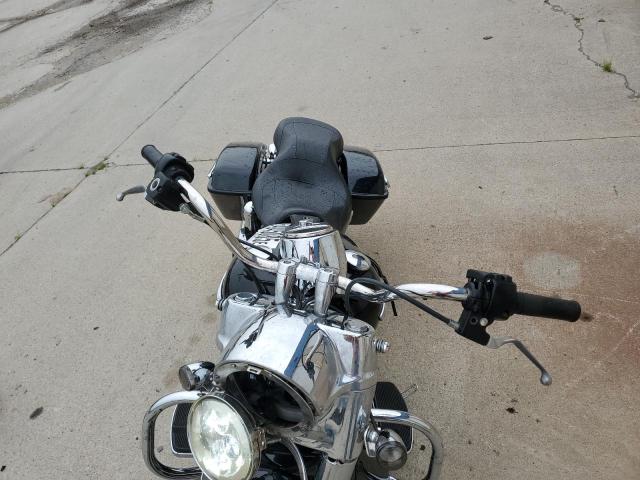 2016 HARLEY-DAVIDSON FLD SWITCH 1HD1GZM14GC302101