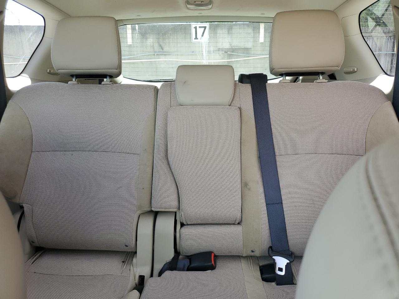 MITSUBISHI OUTLANDER SE