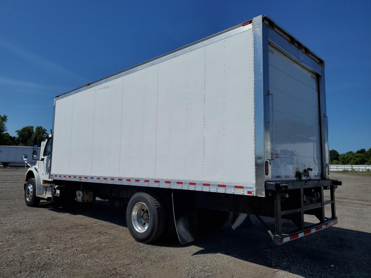 Lot #3227434375 2019 FREIGHTLINER M2 106 MED