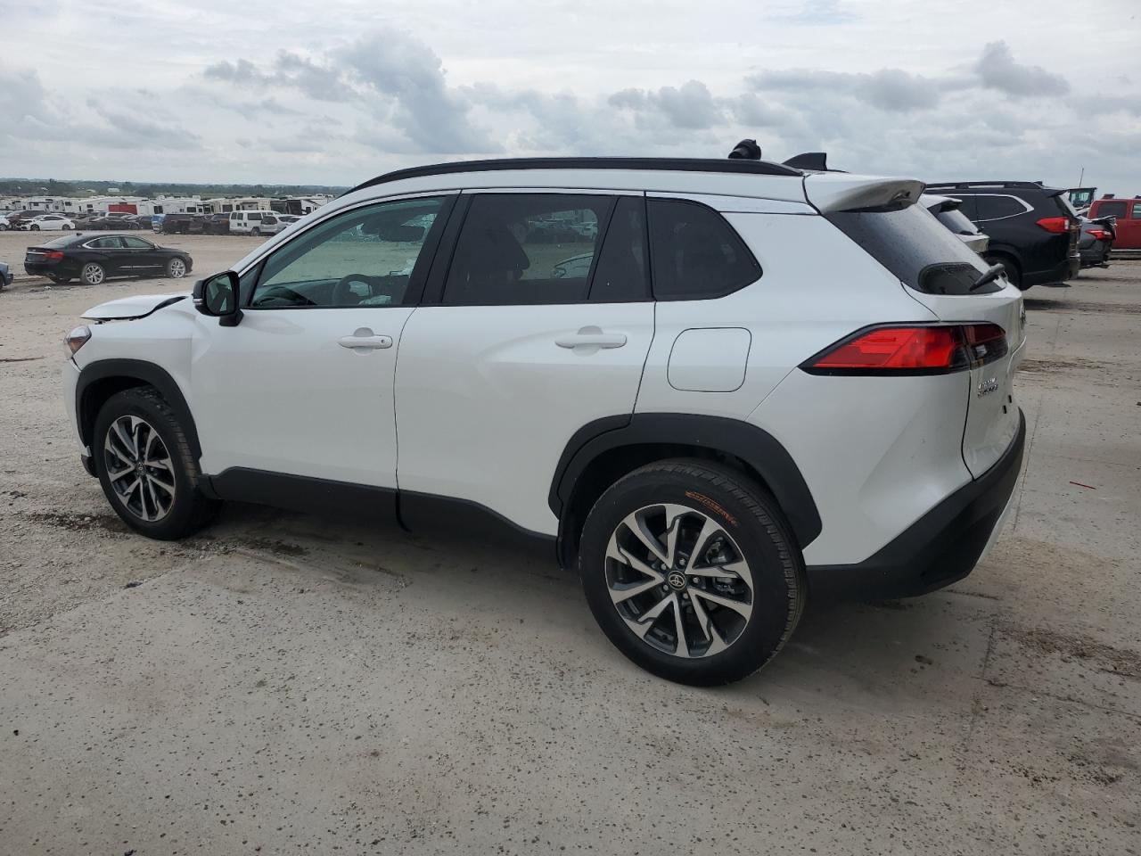 TOYOTA COROLLA CROSS XLE