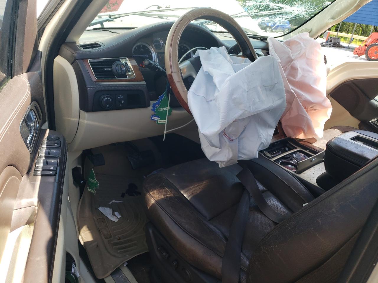 CADILLAC ESCALADE ESV PLATINUM