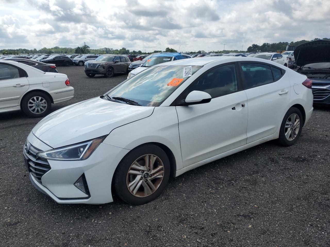 HYUNDAI ELANTRA SEL