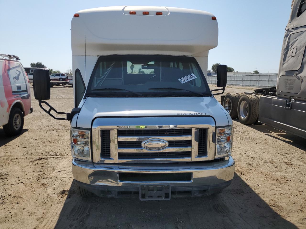 FORD ECONOLINE E450 SUPER DUTY CUTAWAY VAN