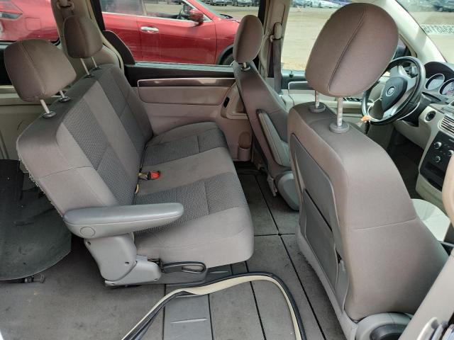 2010 VOLKSWAGEN ROUTAN S - 2V4RW4D18AR236537