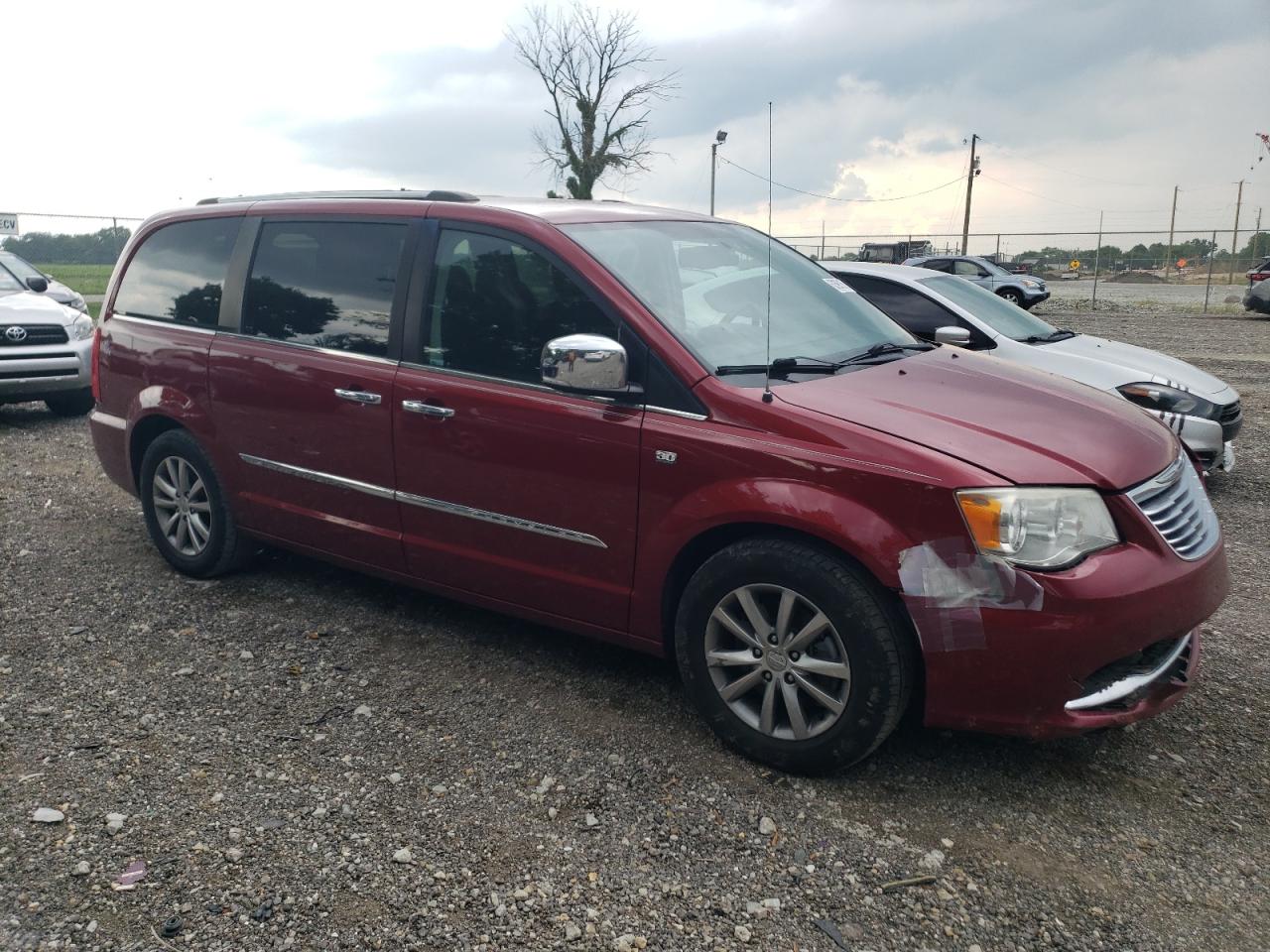 CHRYSLER TOWN & COUNTRY TOURING L
