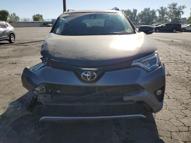 2018 TOYOTA RAV4 SE JTMNFREV9JJ737853