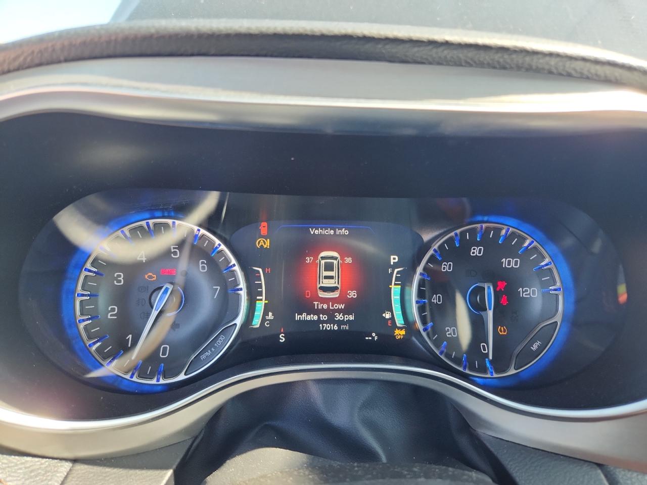 CHRYSLER PACIFICA PINNACLE