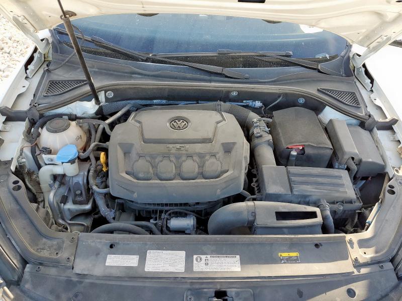 2018 VOLKSWAGEN PASSAT SE 1VWBA7A33JC009036