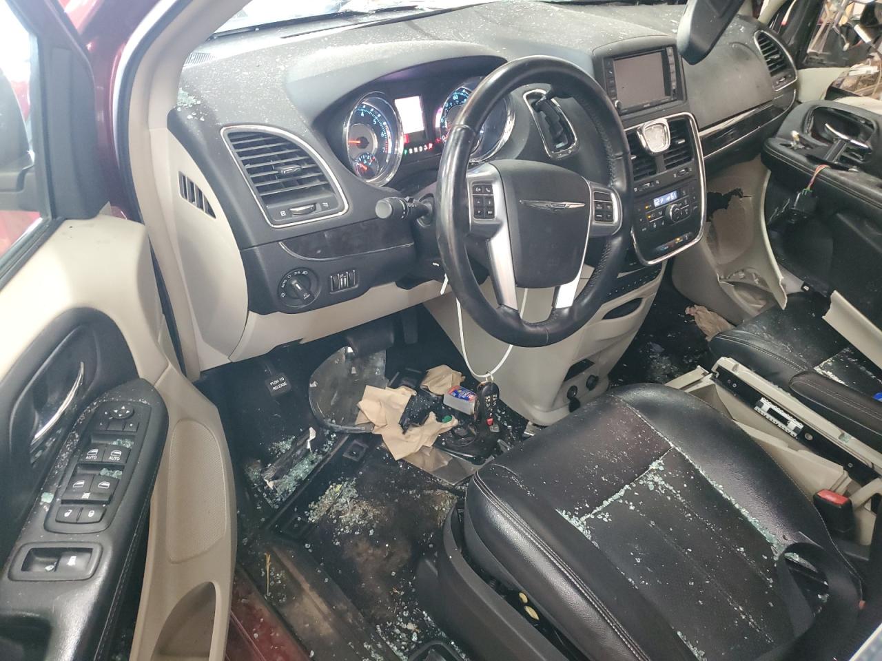 CHRYSLER TOWN & COUNTRY TOURING L