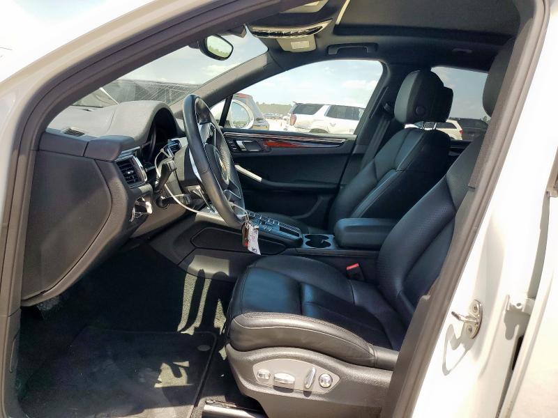 2017 PORSCHE MACAN WP1AA2A53HLB08161