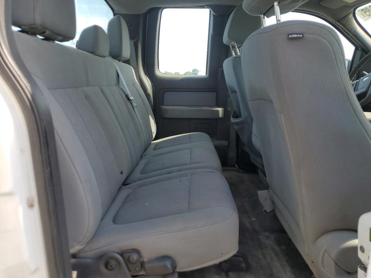 FORD F-150 SUPER CAB